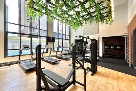 Apartamento à venda com 141m², 3 quartos e 2 vagas Apartamento à venda com 141m², 3 quartos e 2 vagasÁrea comum - Academia