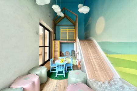 Apartamento à venda com 141m², 3 quartos e 2 vagas Apartamento à venda com 141m², 3 quartos e 2 vagasÁrea comum - Brinquedoteca