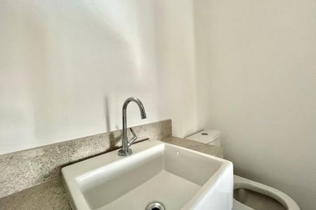 Apartamento à venda com 141m², 3 quartos e 2 vagas Apartamento à venda com 141m², 3 quartos e 2 vagasLavabo