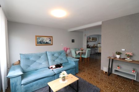 Casa à venda com 300m², 5 quartos e 2 vagasSala