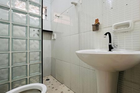 Apartamento para alugar com 60m², 1 quarto e sem vagaBanheiro