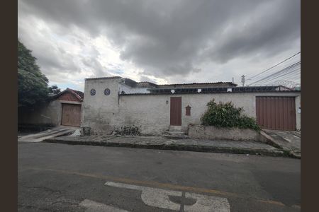 Casa à venda com 104m², 2 quartos e 1 vaga Casa à venda com 104m², 2 quartos e 1 vagaFachada Externa