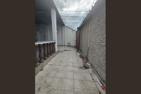 Casa à venda com 104m², 2 quartos e 1 vaga Casa à venda com 104m², 2 quartos e 1 vagaQuintal