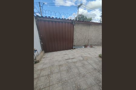 Casa à venda com 104m², 2 quartos e 1 vaga Casa à venda com 104m², 2 quartos e 1 vagaQuintal