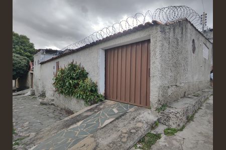 Casa à venda com 104m², 2 quartos e 1 vaga Casa à venda com 104m², 2 quartos e 1 vagaFachada Externa