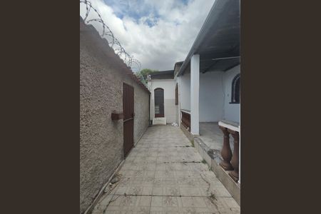 Casa à venda com 104m², 2 quartos e 1 vaga Casa à venda com 104m², 2 quartos e 1 vagaQuintal
