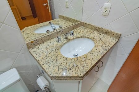 Apartamento para alugar com 130m², 3 quartos e 3 vagas Apartamento para alugar com 130m², 3 quartos e 3 vagasBanheiro Suíte 2