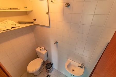 Apartamento para alugar com 130m², 3 quartos e 3 vagas Apartamento para alugar com 130m², 3 quartos e 3 vagasBanheiro de Serviço