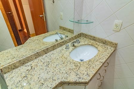 Apartamento para alugar com 130m², 3 quartos e 3 vagas Apartamento para alugar com 130m², 3 quartos e 3 vagasBanheiro Suíte 1