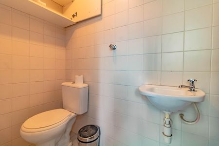 Apartamento para alugar com 130m², 3 quartos e 3 vagas Apartamento para alugar com 130m², 3 quartos e 3 vagasBanheiro de Serviço