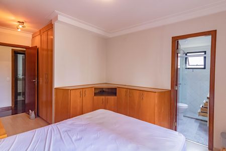 Apartamento para alugar com 130m², 3 quartos e 3 vagas Apartamento para alugar com 130m², 3 quartos e 3 vagasSuíte 3