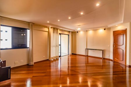 Apartamento para alugar com 130m², 3 quartos e 3 vagas Apartamento para alugar com 130m², 3 quartos e 3 vagasSala