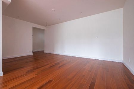 Apartamento à venda com 169m², 3 quartos e 1 vaga Apartamento à venda com 169m², 3 quartos e 1 vagaSala