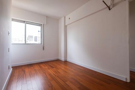 Apartamento à venda com 169m², 3 quartos e 1 vaga Apartamento à venda com 169m², 3 quartos e 1 vagaQuarto 2