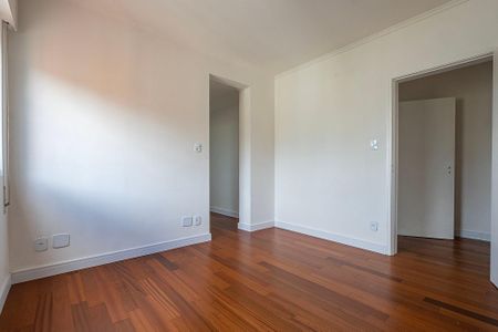 Apartamento à venda com 169m², 3 quartos e 1 vaga Apartamento à venda com 169m², 3 quartos e 1 vagaSuíte