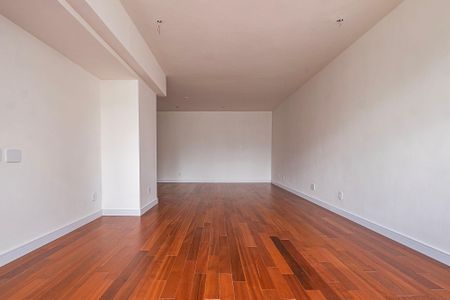 Apartamento à venda com 169m², 3 quartos e 1 vaga Apartamento à venda com 169m², 3 quartos e 1 vagaSala