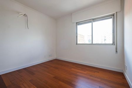 Apartamento à venda com 169m², 3 quartos e 1 vaga Apartamento à venda com 169m², 3 quartos e 1 vagaSuíte