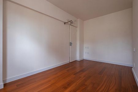 Apartamento à venda com 169m², 3 quartos e 1 vaga Apartamento à venda com 169m², 3 quartos e 1 vagaQuarto 2