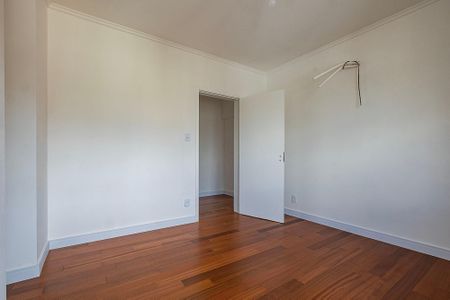 Apartamento à venda com 169m², 3 quartos e 1 vaga Apartamento à venda com 169m², 3 quartos e 1 vagaSuíte