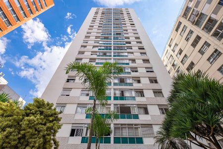 Apartamento à venda com 169m², 3 quartos e 1 vaga Apartamento à venda com 169m², 3 quartos e 1 vagaFachada