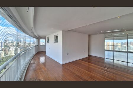 Apartamento à venda com 290m², 4 quartos e 4 vagasSuíte 4