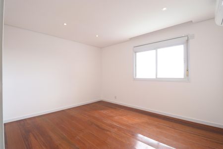 Apartamento à venda com 290m², 4 quartos e 4 vagasSuíte 1