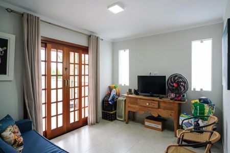 Casa à venda com 280m², 4 quartos e 5 vagasSala de TV