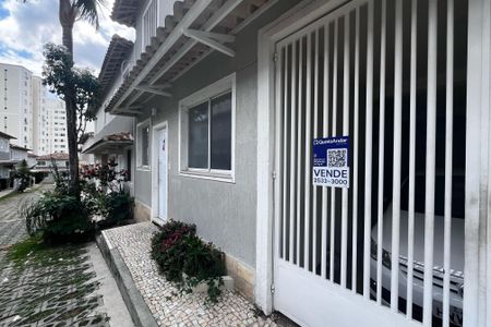 Casa de condomínio à venda com 115m², 3 quartos e 2 vagasPlaquinha Instalada