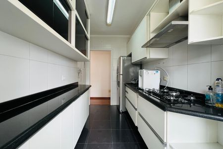 Apartamento para alugar com 64m², 2 quartos e 1 vaga Apartamento para alugar com 64m², 2 quartos e 1 vagaCozinha e Área de Serviço