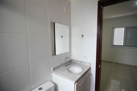 Apartamento para alugar com 66m², 2 quartos e 1 vaga Apartamento para alugar com 66m², 2 quartos e 1 vagaBanheiro da Suíte