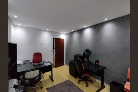 Casa à venda com 189m², 3 quartos e 2 vagasQuarto 1