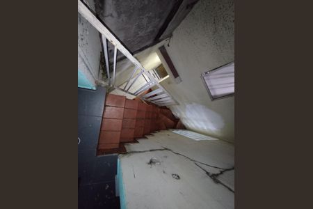 Casa à venda com 189m², 3 quartos e 2 vagasEscadas para Edícula