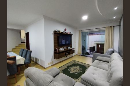 Casa à venda com 189m², 3 quartos e 2 vagasSala