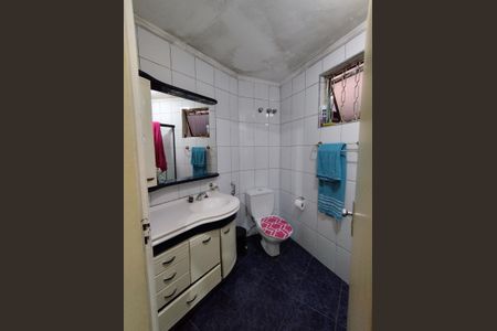 Casa à venda com 189m², 3 quartos e 2 vagasBanheiro da Suíte 2