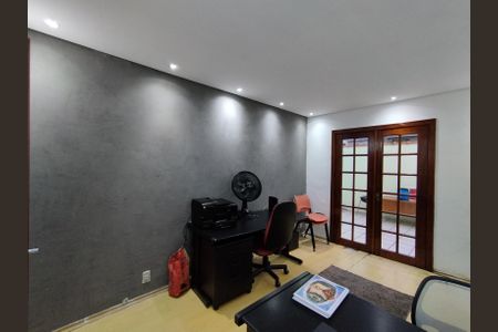 Casa à venda com 189m², 3 quartos e 2 vagasQuarto 1