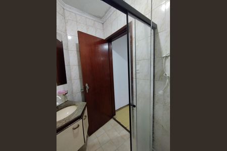 Casa à venda com 189m², 3 quartos e 2 vagasBanheiro Social