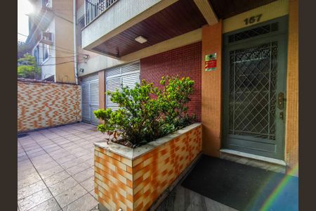 Apartamento à venda com 60m², 2 quartos e 1 vagaFachada e portaria
