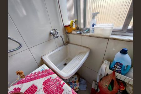 Apartamento à venda com 60m², 2 quartos e 1 vagaÁrea de Serviço