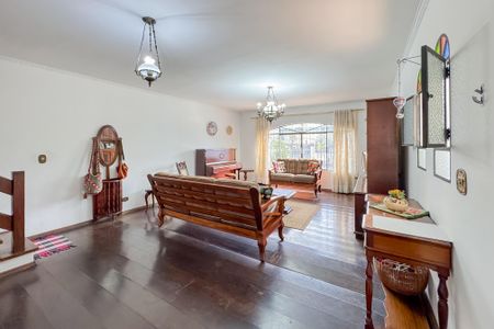 Casa à venda com 192m², 3 quartos e 5 vagas Casa à venda com 192m², 3 quartos e 5 vagasSala