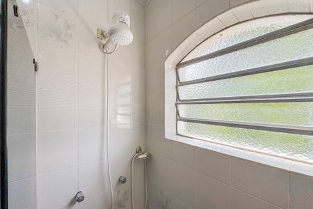 Casa à venda com 192m², 3 quartos e 5 vagas Casa à venda com 192m², 3 quartos e 5 vagasBanheiro Corredor