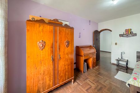 Casa à venda com 192m², 3 quartos e 5 vagas Casa à venda com 192m², 3 quartos e 5 vagasQuarto 2