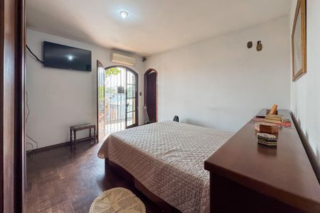 Casa à venda com 192m², 3 quartos e 5 vagas Casa à venda com 192m², 3 quartos e 5 vagasSuíte