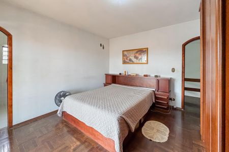 Casa à venda com 192m², 3 quartos e 5 vagas Casa à venda com 192m², 3 quartos e 5 vagasSuíte