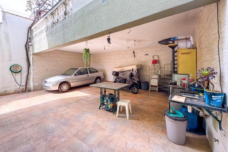 Casa à venda com 192m², 3 quartos e 5 vagas Casa à venda com 192m², 3 quartos e 5 vagasQuintal