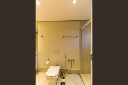 Apartamento à venda com 215m², 3 quartos e 4 vagasBanheiro da Suíte 2