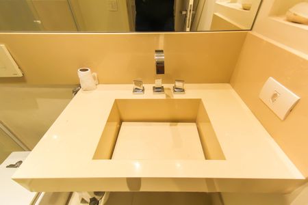 Apartamento à venda com 215m², 3 quartos e 4 vagasBanheiro da Suíte 1