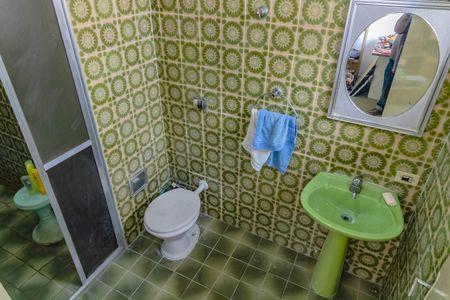 Casa à venda com 400m², 3 quartos e 10 vagasBanheiro da Suíte 2