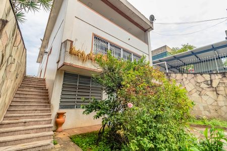 Casa à venda com 400m², 3 quartos e 10 vagasFachada