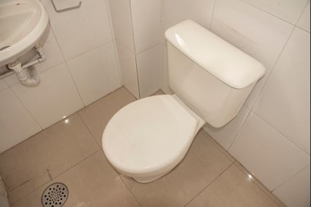 Apartamento para alugar com 100m², 2 quartos e sem vagaBanheiro da Suíte