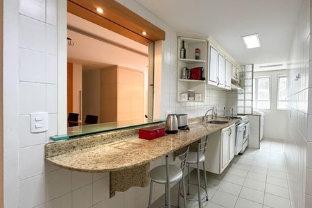 Apartamento à venda com 96m², 2 quartos e 1 vagaCozinha